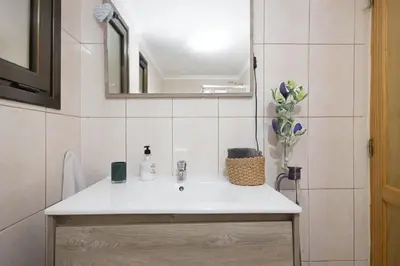 Un baño de GuestReady - BKD1 A tan solo 50 metros de la playa Las Canteras