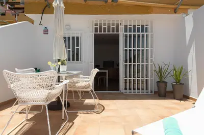 Un balcón o terraza de HomeForGuest A piece of oasis in the South of Gran Canaria