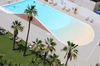 Piscina en o cerca de Traumhafte Wohnung mit Panoramablick und Pool by CASAS COCODRILO