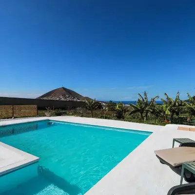 Cute Villa with Views and Pool