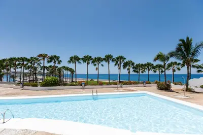 Piscina en o cerca de Bungalow con jardín en Pasito PM40
