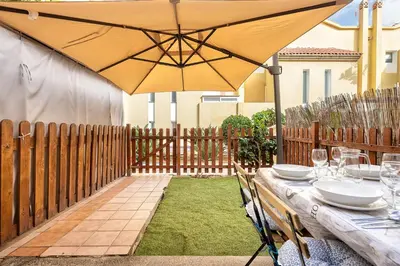 Un patio o zona al aire libre en DUPLEX en GREEN OASIS