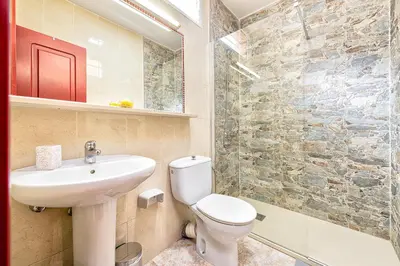 Un baño de DUPLEX en GREEN OASIS