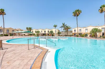 Piscina en o cerca de DUPLEX en GREEN OASIS