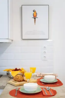 Comida en o cerca de este apartamento