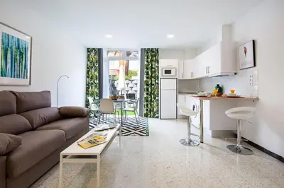 Una cocina o zona de cocina en Puccini Oasis - Sole e amore