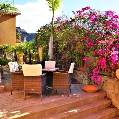 VILLA DE LUXE 5***** golf - piscine chauffée - home cinéma - billard
