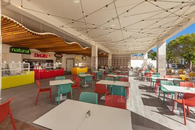 Un restaurante o sitio para comer en Abora Interclub Atlantic by Lopesan Hotels