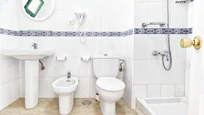 Un baño de Las Faluas