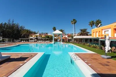 Piscina en o cerca de Bungalows Cordial Green Golf