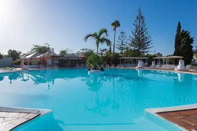 Piscina en o cerca de Bungalows Cordial Sandy Golf