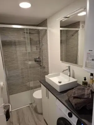 Un baño de Yumbo Holiday Apartment - Tanife CAS