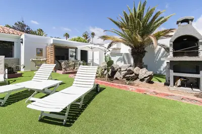 Jardín al aire libre en Bungalows Lapahi