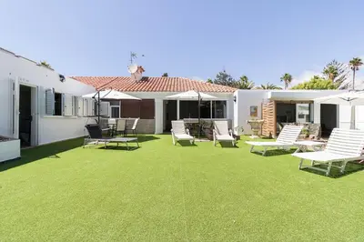 Jardín al aire libre en Bungalows Lapahi