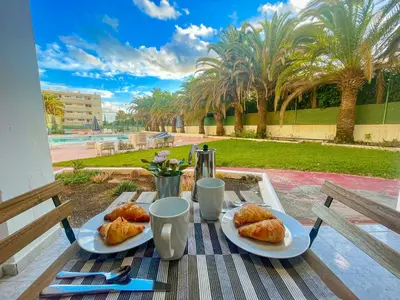 Comida en o cerca de este apartamento
