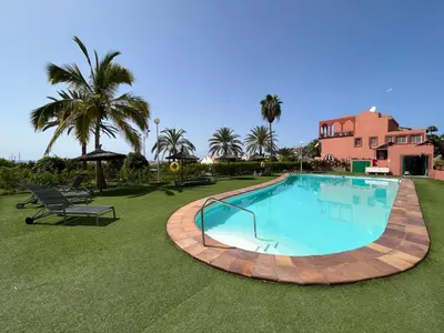 Piscina en o cerca de Chalet adosado en Pasito PTOM23