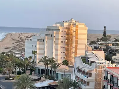 Vista general del mar o vista desde el apartahotel