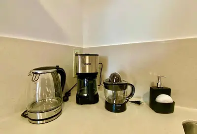 Utensilios para hacer té y café en Casa Arminda