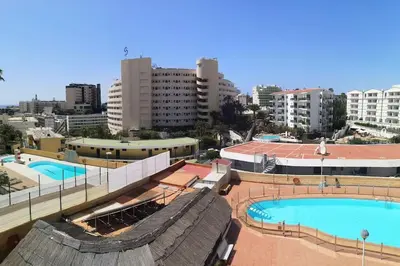 Piscina en o cerca de Modernes Apartment in Los Juncos II mit Poolblick, 4 Etage in Top-Lage von Playa del Ingles