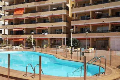 Piscina en o cerca de Modernes Apartment in Los Juncos II mit Poolblick, 4 Etage in Top-Lage von Playa del Ingles