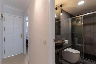 Un baño de Moon Dunes Apartment - by Yumbo Center - Playa del Ingles
