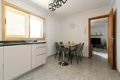 Una cocina o zona de cocina en Lovely house in Gran Canaria next to the airport