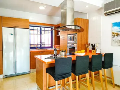 Una cocina o zona de cocina en Lemon Terraced House
