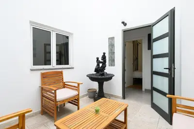 Plano de HJS Plaza Suites Apartments I
