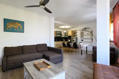 Zona de estar de HJS Plaza Suites Apartments II