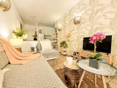 Una cocina o zona de cocina en Apartamento Tropical en playa del inglés