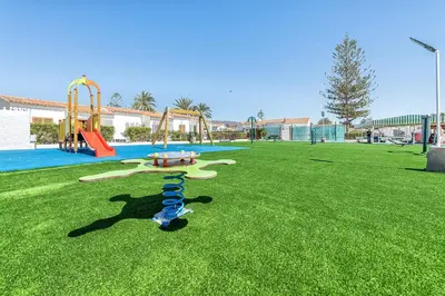 Zona de juegos infantil en Bungalow Casa Pablo